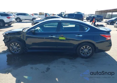 2015 Nissan Altima 2.5 S из США, поврежденный, VIN 1N4AL3AP4FN919025